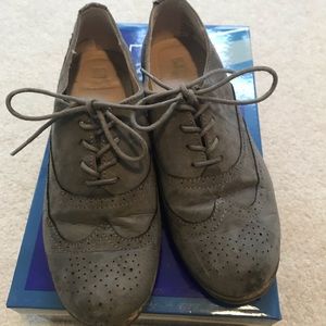 White Mountain Oxford Shoes